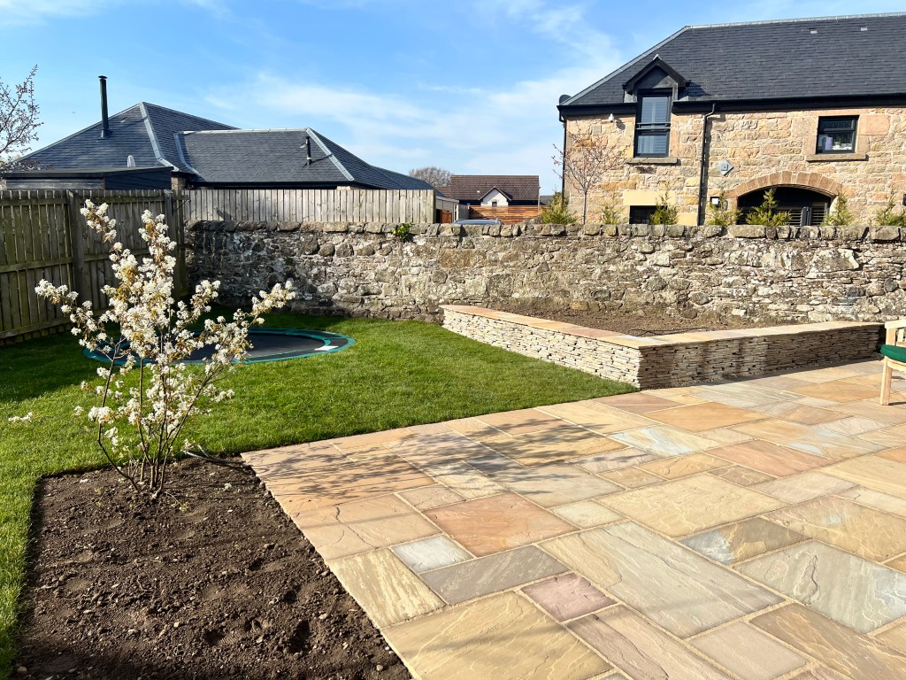 Winchburgh garden design